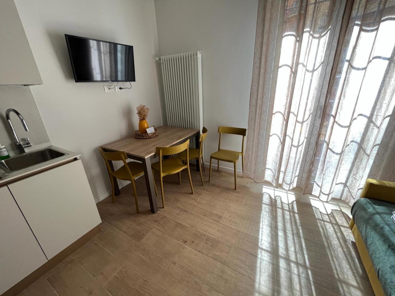 Calari Rooms - Monolocale Bologna Luaran gambar
