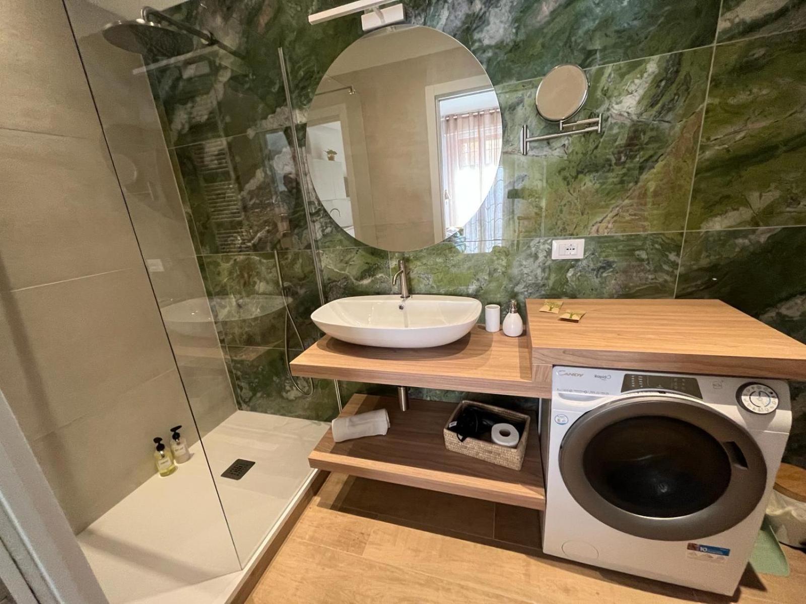 Calari Rooms - Monolocale Bologna Luaran gambar