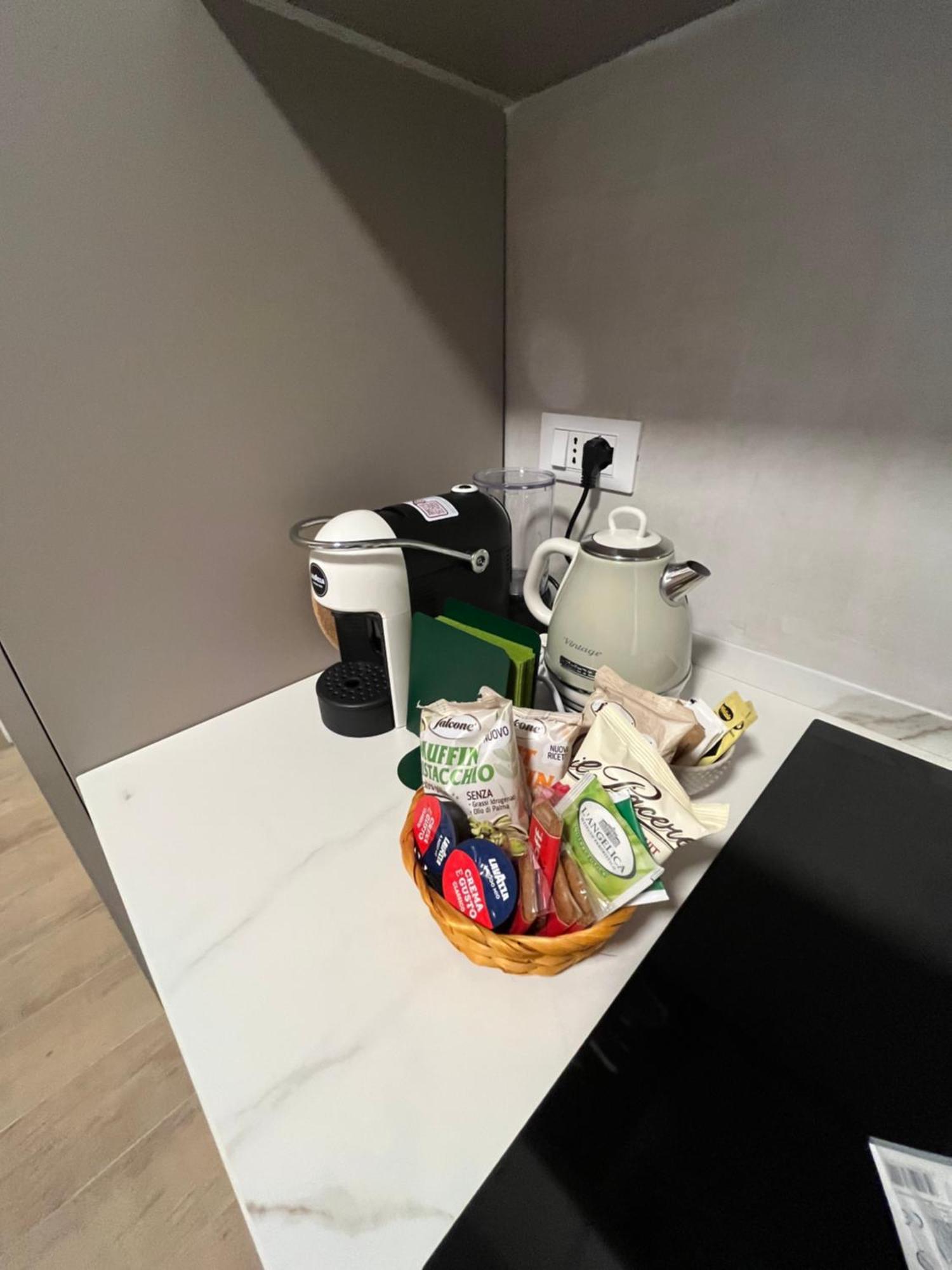 Calari Rooms - Monolocale Bologna Luaran gambar