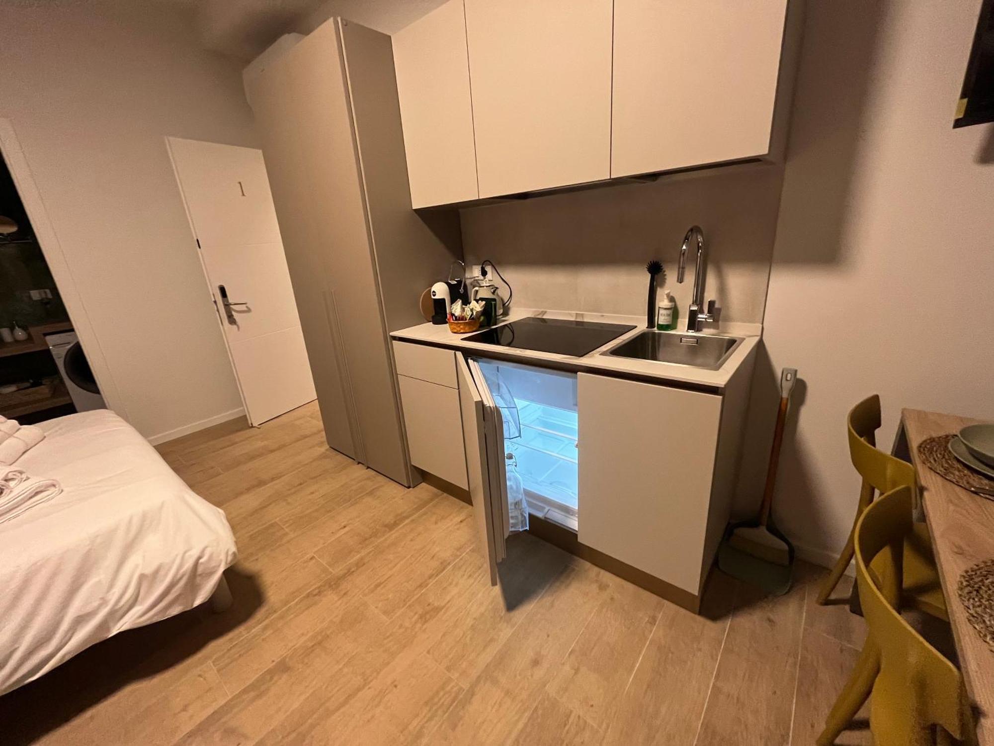 Calari Rooms - Monolocale Bologna Luaran gambar